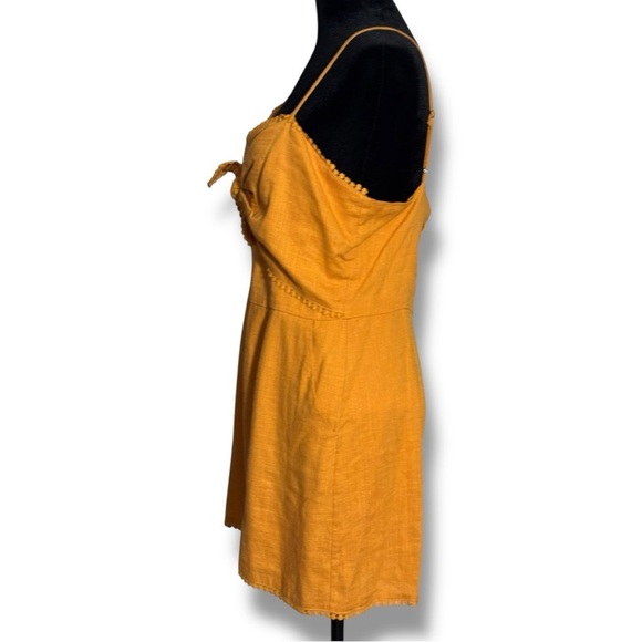 HYGVE Chic Sleeveless Crochet Trim Mustard Adjustable Straps Tie-Front Romper - Picture 4 of 16